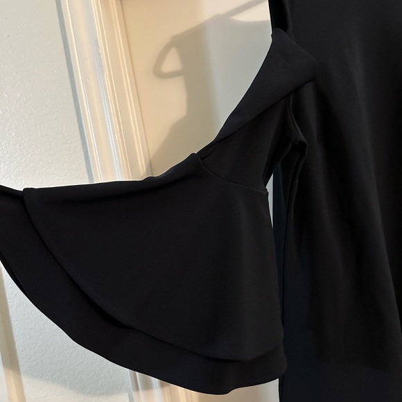 Boston proper cold shoulder bell sleeve travel wear NWT - Picture 3 of 4